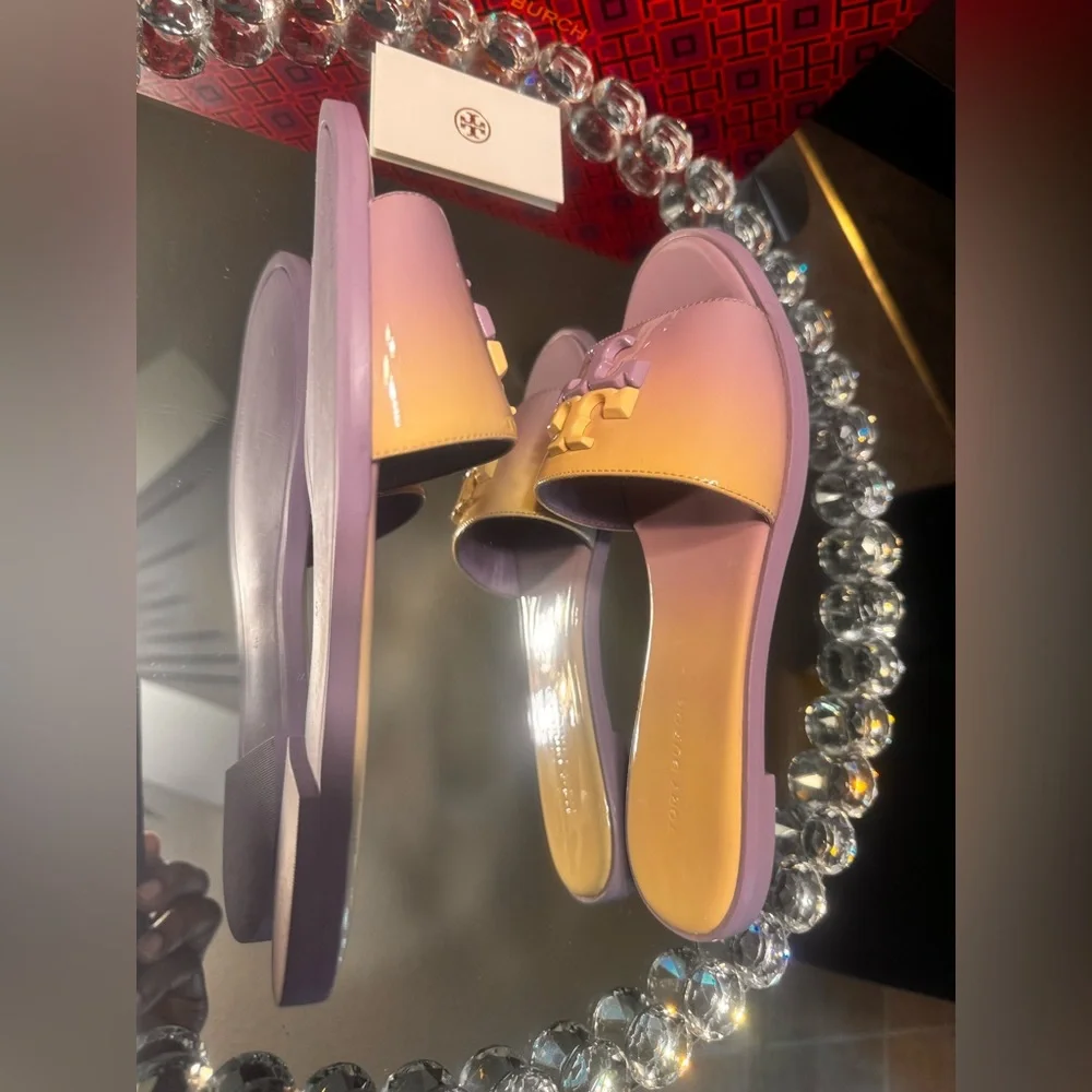 Tory Burch Everly Slide Flat Soft Patent Leather Sweet corn/Lavender Cloud. SZ 5